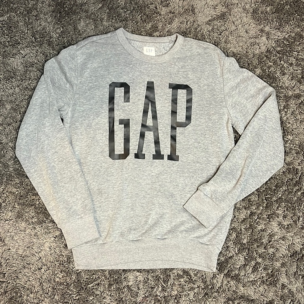 SOLD!Gap mens gray and black logo crewneck pullover